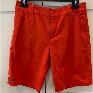 Boys Under Armour golf/dress shorts. Size Large.